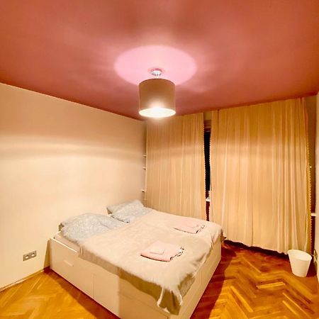 Entire Apartment In A Super Location - Cheap Monthly Rate Krakkó Kültér fotó