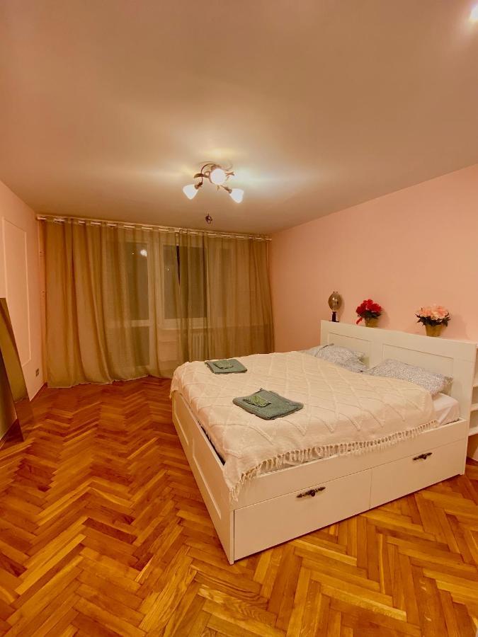 Entire Apartment In A Super Location - Cheap Monthly Rate Krakkó Kültér fotó