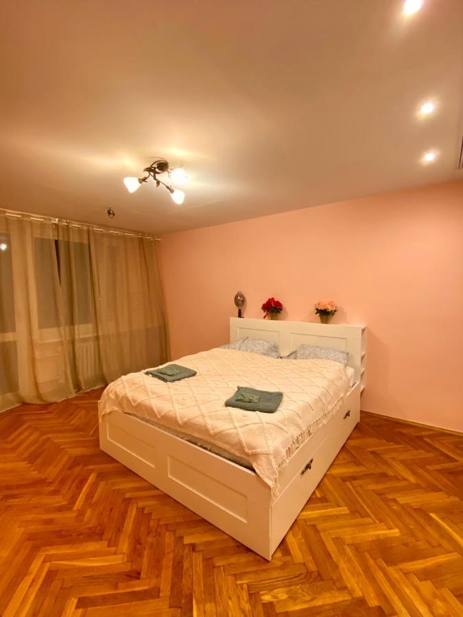 Entire Apartment In A Super Location - Cheap Monthly Rate Krakkó Kültér fotó