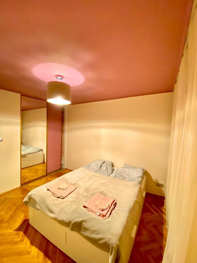 Entire Apartment In A Super Location - Cheap Monthly Rate Krakkó Kültér fotó