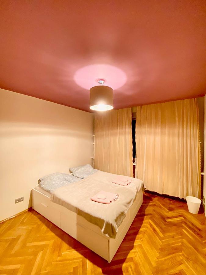 Entire Apartment In A Super Location - Cheap Monthly Rate Krakkó Kültér fotó